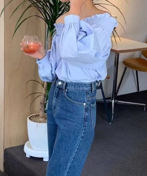 Aelina(エリナ)の「オフショルダー長袖シャツ(シャツ/ブラウス・レディース・ブルー/ホワイト・M/L)」の19枚目の写真