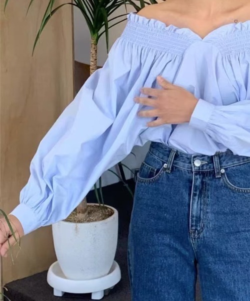 Aelina(エリナ)の「オフショルダー長袖シャツ(シャツ/ブラウス・レディース・ブルー/ホワイト・M/L)」の18枚目の写真