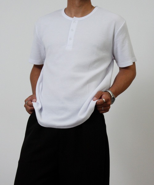 NYLAUS(ナイラス)の「【Nylaus】ヘンリーネック ワッフル 半袖Tシャツ 無地 ストレッチ(Tシャツ/カットソー・メンズ・杢グレー/ホワイト/ブラック・L/LL/M)」の2枚目の写真