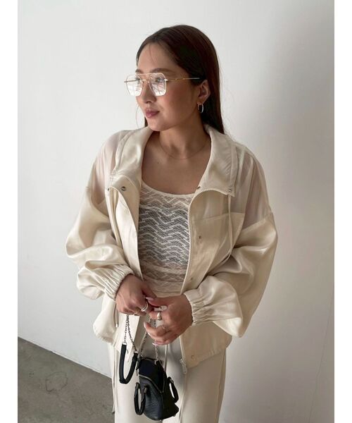 LAGUNAMOON(ラグナムーン)の「ドロストレースカットトップス 【夏服】 【レイヤードトップス】【シアーシャツ】(シャツ/ブラウス・レディース・ブラック/アイボリー/ミント・FREE)」の4枚目の写真