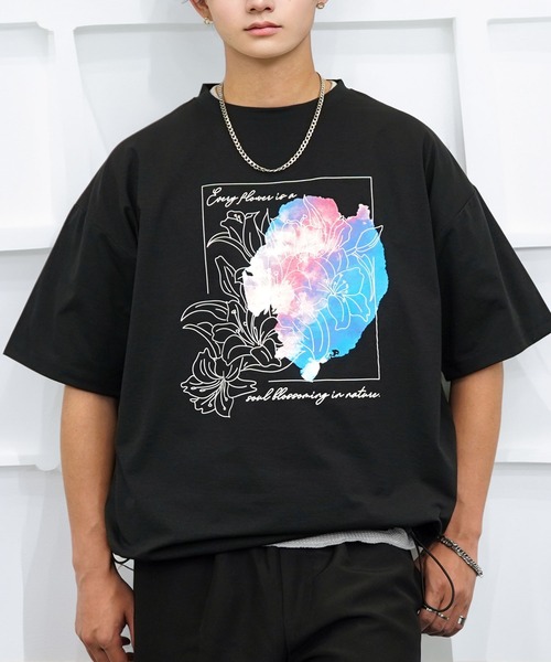 L'atelier(ラトリエ)の「接触冷感 ルーズフィット グラフィック 半袖Tシャツ 短丈可能 ドロスト(Tシャツ/カットソー・メンズ・ブラック系4/ブラック系その他3/ブラック系その他4/ホワイト系4/ホワイト系3/ブラック系その他2/ホワイト系2/ホワイト系6/ブラック系その他5/ブラック系その他6/ブラック系6/ホワイト系5/ブラック系5・M/L)」の1枚目の写真