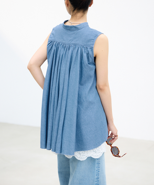 IENA(イエナ)の「AAYUSHI/アユーシ デニムピンタックブラウス SGN070150(シャツ/ブラウス・レディース・ブルー系その他・FREE)」の6枚目の写真
