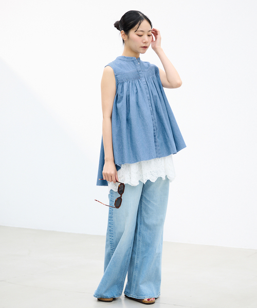 IENA(イエナ)の「AAYUSHI/アユーシ デニムピンタックブラウス SGN070150(シャツ/ブラウス・レディース・ブルー系その他・FREE)」の11枚目の写真