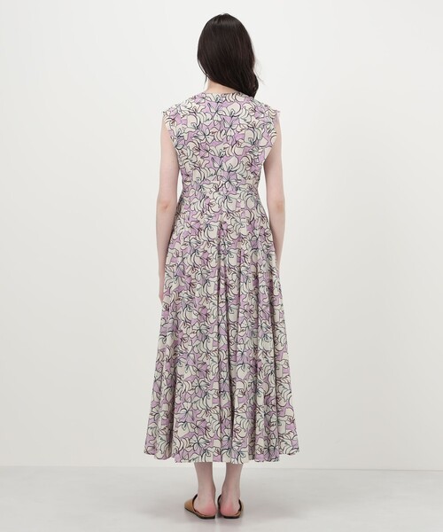 TOMORROWLAND （トゥモローランド）の「【別注】MARIHA Flower Poem 夏の月のドレス（ワンピース・レディース・ラベンダー・36）」の4枚目の写真
