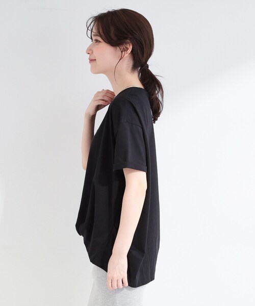 SHOO・LA・RUE(シューラルー)の「【ひんやり/体型カバー/S-LL】インせず決まる フロントタックデザインTシャツ(Tシャツ/カットソー・レディース・ライトベージュ/ホワイト系5/ピンク系/カーキ/ブルー/ブラック・01/02/04/03)」の10枚目の写真