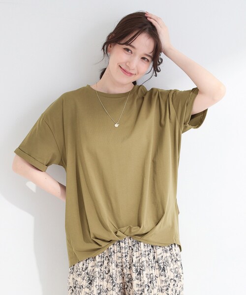 SHOO・LA・RUE(シューラルー)の「【ひんやり/体型カバー/S-LL】インせず決まる フロントタックデザインTシャツ(Tシャツ/カットソー・レディース・ライトベージュ/ホワイト系5/ピンク系/カーキ/ブルー/ブラック・01/02/04/03)」の13枚目の写真