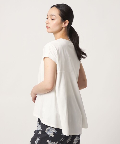 A DAY IN THE LIFE UNITED ARROWS(アデイインザライフユナイテッドアローズ)の「プレーティングテンジク フレア フレンチスリーブTシャツ ‐接触冷感・UVカット・吸水速乾‐<A DAY IN THE LIFE>(Tシャツ/カットソー・レディース・ブラック/オフホワイト/ナチュラル/その他1/コバルトブルー/イエロー・FREE)」の2枚目の写真