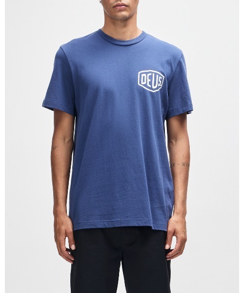 DEUS EX MACHINA（デウスエクスマキナ）の「HARAJUKU ADDRESS TEE（Tシャツ/カットソー・メンズ・ブルー・S/M/L/XL）」の2枚目の写真