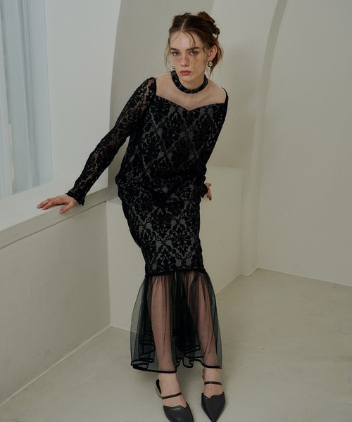 LE'RURE(リルアー)の「Midi scallop lace dress(ワンピース・レディース・アイボリー/ベージュ/ブラック・TALL/MEDIUM/SMALL)」の3枚目の写真