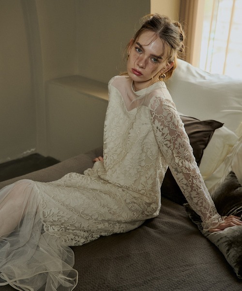 LE'RURE(リルアー)の「Midi scallop lace dress(ワンピース・レディース・アイボリー/ベージュ/ブラック・TALL/MEDIUM/SMALL)」の11枚目の写真