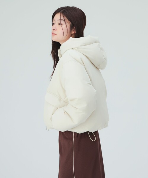 BEAMS HEART(ビームスハート)の「フード付き ショート ダウンジャケット(ダウンジャケット/コート・レディース・ブラック/イエロー系その他4・FREE)」の6枚目の写真