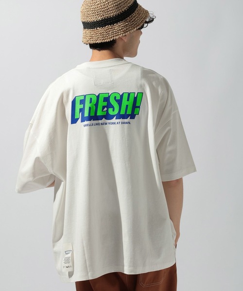 Fishs Eddy（フィッシュエディ）の「【FISHS EDDY(フィッシュエディ)】マーケットTシャツ【UNISEX】（Tシャツ/カットソー・レディース・ネイビー/オフホワイト/クリーム/ライトグレー・LARGE/MEDIUM）」の7枚目の写真