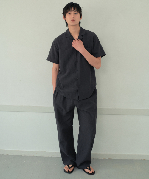 WEDNESDAY OASIS（ウェンズデーオアシス）の「ヨルバンディングセミワイドパンツ_CHARCOAL(WB6PT21)（その他パンツ・メンズ・チャコール・MEDIUM/LARGE）」の2枚目の写真