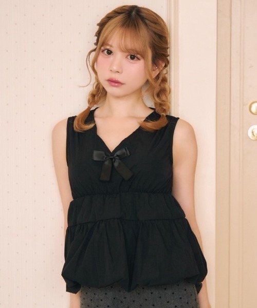 TITTY&CO.（ティティーアンドコー）の「フロントリボンスリーブレストップス（ワンピース・レディース・ブラック/アイボリー/ホワイト・FREE）」の6枚目の写真