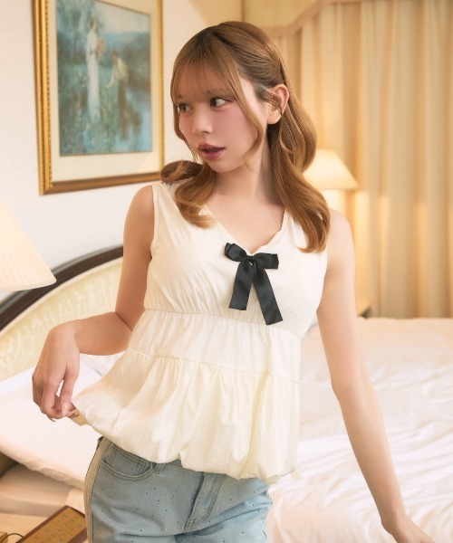 TITTY&CO.（ティティーアンドコー）の「フロントリボンスリーブレストップス（ワンピース・レディース・ブラック/アイボリー/ホワイト・FREE）」の11枚目の写真