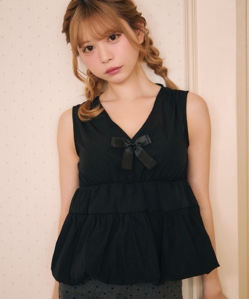 TITTY&CO.（ティティーアンドコー）の「フロントリボンスリーブレストップス（ワンピース・レディース・ブラック/アイボリー/ホワイト・FREE）」の8枚目の写真
