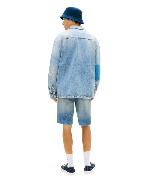 tommy jeans(トミー ジーンズ)の「デニムオーバーサイズシャツ(シャツ/ブラウス・メンズ・インディゴブルー・LARGE/MEDIUM/SMALL/X-LARGE)」の3枚目の写真