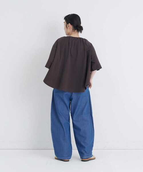 conges payes ADIEU TRISTESSE(コンジェ ペイエ アデュートリステス)の「フレアシルエットカットソープルオーバー(シャツ/ブラウス・レディース・ブラック/グレー/ブラウン・FREE)」の13枚目の写真