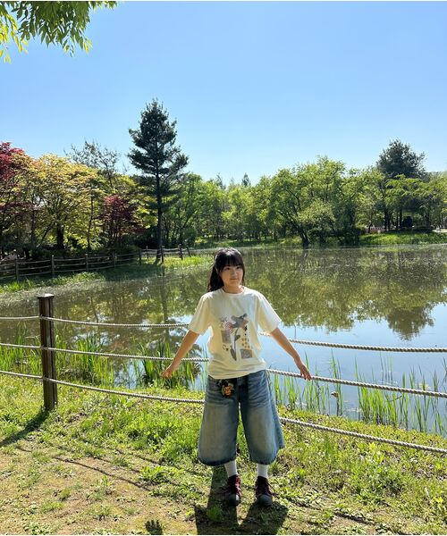 AWESOME STUDIO(オーサムスタジオ)の「フラワーアートワークトップ ホワイト(Tシャツ/カットソー・レディース・ホワイト・FREE)」の9枚目の写真
