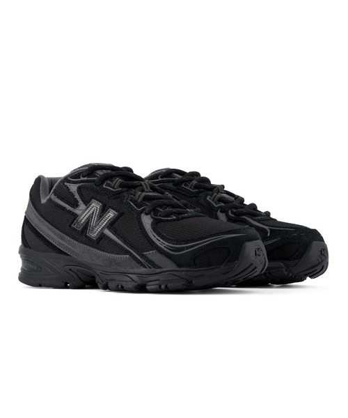 NEW BALANCE(ニューバランス)の「740(スニーカー・メンズ・ブラック・23.5cm/23.0cm/22.5cm/22.0cm/28.5cm/28.0cm/27.5cm/27.0cm/26.5cm/26.0cm/25.5cm/25.0cm/24.5cm/24.0cm/30.0cm/29.0cm)」の2枚目の写真