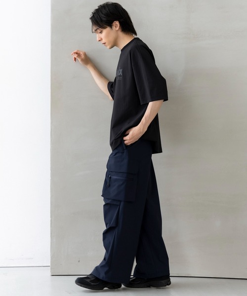 +phenix(プラスフェニックス)の「+phenix(プラスフェニックス)Outlast MIRRORED GRAPHIC SHORT SLEEVE TEE / ミラードグラフィック ショートスリーブTシャツ(Tシャツ/カットソー・メンズ・ホワイト/ブラック・M/L)」の13枚目の写真