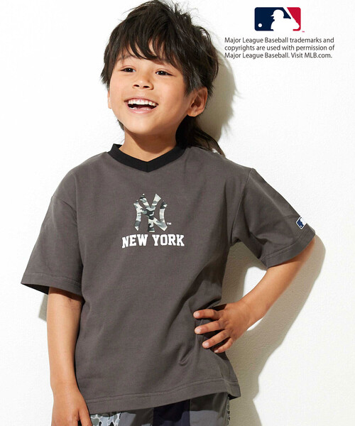 WASK（ワスク）の「【MLB】 モチーフVネックTシャツ（Tシャツ/カットソー・キッズ・グレー/ブルー/オフホワイト・130cm/140cm/150cm/160cm）」の3枚目の写真