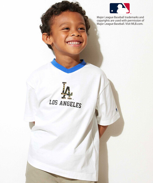 WASK（ワスク）の「【MLB】 モチーフVネックTシャツ（Tシャツ/カットソー・キッズ・グレー/ブルー/オフホワイト・130cm/140cm/150cm/160cm）」の2枚目の写真