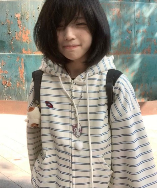 AsheKsha(アシクシャ)の「ストライプのフード付きジップアップスウェットシャツ(パーカー・レディース・ベージュ・M)」の14枚目の写真