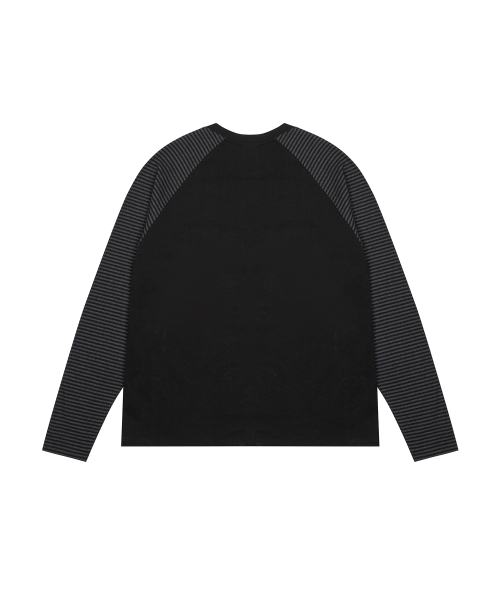 LUVISTRUE(ラヴイズトゥルー)の「GT STAR LR TEE(BLACK)(Tシャツ/カットソー・レディース・その他・FREE)」の3枚目の写真