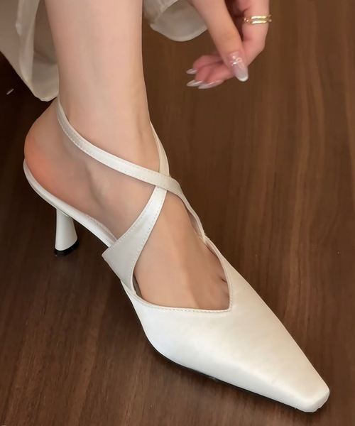 Lace Ladies(レースレディース)の「サテン クロス ストラップ ミュール ヒール パンプス(パンプス・レディース・ブラック/アイボリー・22.5cm/23cm/23.5cm/24cm/24.5cm/25cm)」の17枚目の写真