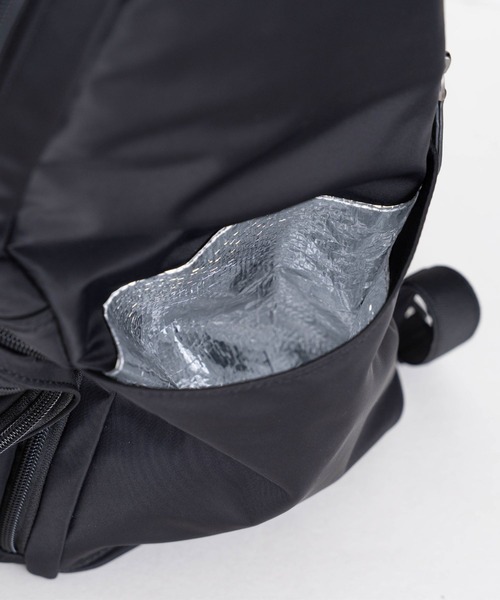 SweetMommy(スウィートマミー)の「無重力AGS 2層式マザーズリュック28L 2フロア ビッグサイズ(マザーズバッグ・レディース・ブラック/アイボリー・FREE)」の13枚目の写真