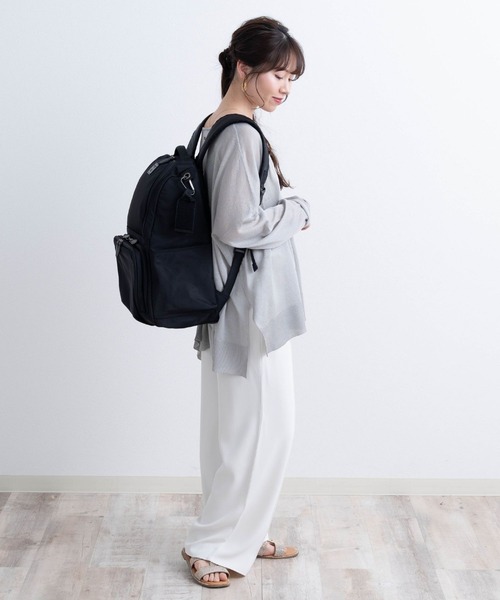 SweetMommy(スウィートマミー)の「無重力AGS 2層式マザーズリュック28L 2フロア ビッグサイズ(マザーズバッグ・レディース・ブラック/アイボリー・FREE)」の4枚目の写真