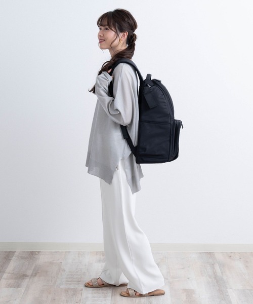 SweetMommy(スウィートマミー)の「無重力AGS 2層式マザーズリュック28L 2フロア ビッグサイズ(マザーズバッグ・レディース・ブラック/アイボリー・FREE)」の5枚目の写真