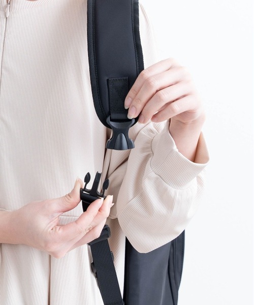 SweetMommy(スウィートマミー)の「無重力AGS 2層式マザーズリュック28L 2フロア ビッグサイズ(マザーズバッグ・レディース・ブラック/アイボリー・FREE)」の17枚目の写真