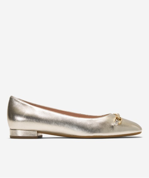 COLE HAAN(コールハーン)の「ゴートゥー ベルレー ホースビット バレエ womens(バレエシューズ・レディース・ゴールド・5/5.5/6/6.5/7/7.5/8/8.5)」の1枚目の写真