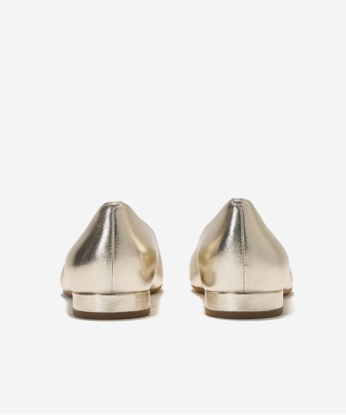 COLE HAAN(コールハーン)の「ゴートゥー ベルレー ホースビット バレエ womens(バレエシューズ・レディース・ゴールド・5/5.5/6/6.5/7/7.5/8/8.5)」の4枚目の写真