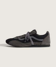 VANS（バンズ）の「VANS PREMIUM スーパーロープロ トレーナー / LX SLP Trainer Elevated Suede VN000EHNGAP1（スニーカー）」