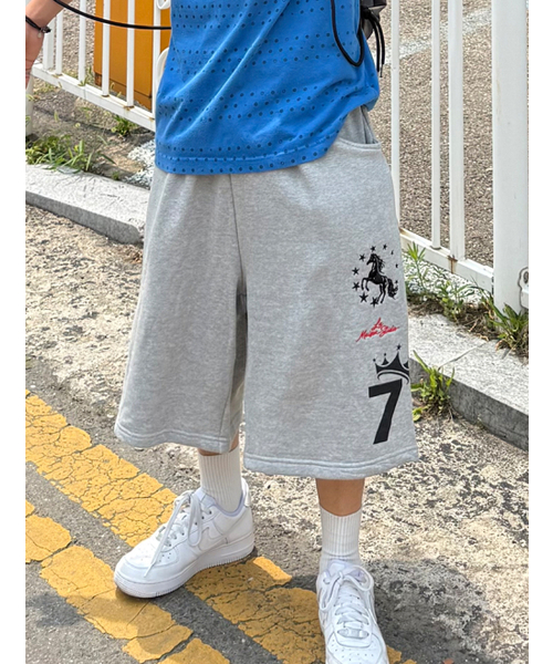 FABULOUS ARCHIVE(ファビュラスアーカイブ)の「STAR HORSE BERMUDA SHORTS MELANGRAY(FCG2PT817M)(その他パンツ・レディース・ライトグレー・MEDIUM/LARGE)」の2枚目の写真