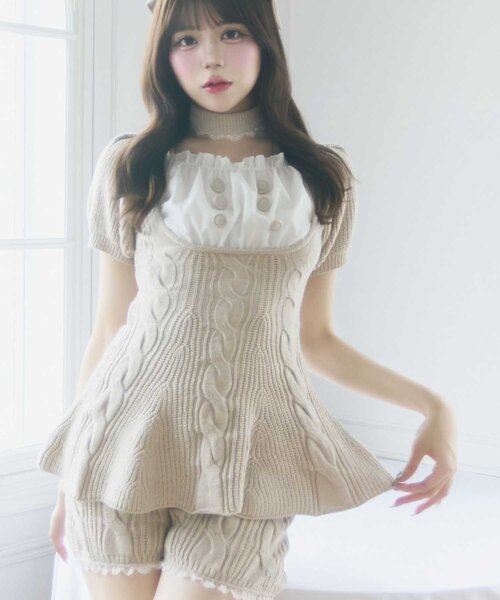 Belle Charme（ベルシャルム）の「【Belle Charme】Cable Knit Peplum Tops（ニット/セーター・レディース・ピンク/ブラック/ベージュ・FREE）」の10枚目の写真