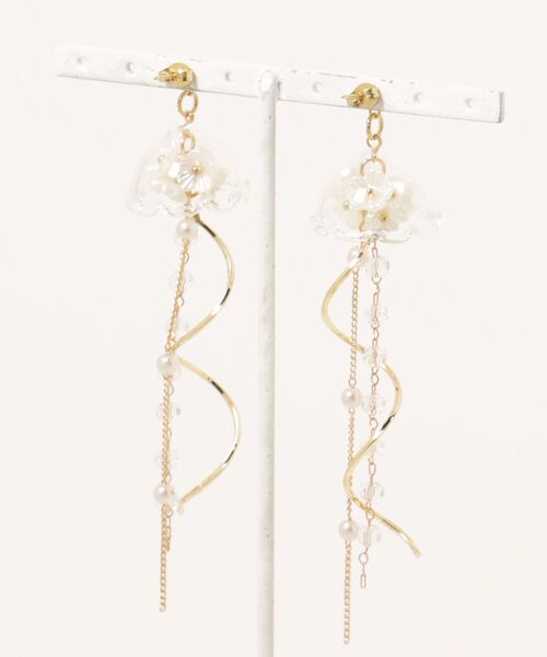 tone(トーン)の「【charme by pimo 】クラゲ ゴールド 花 サージカルステンレスピアス(MA)(ピアス(両耳用)・レディース・ブラック/ブルー/マスタード/イエロー/ライトグリーン/グリーン/ピンク/クリア・FREE)」の9枚目の写真