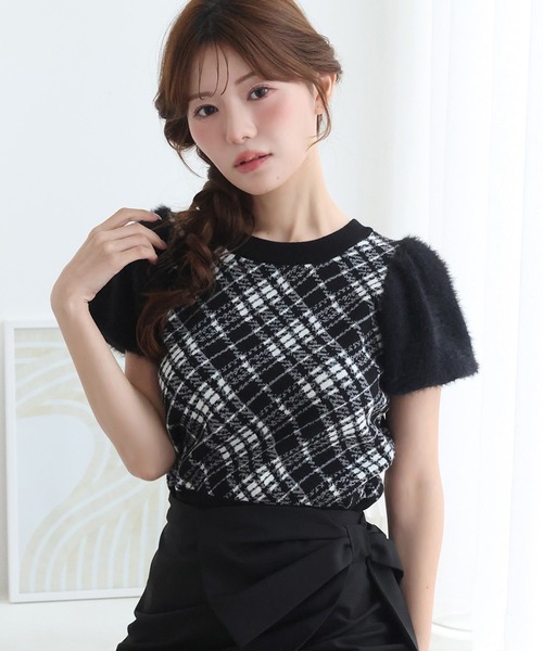 one after another NICE CLAUP(ワンアフターアナザーナイスクラップ)の「前後2way袖フェザー半袖ニット(ニット/セーター・レディース・ピンク/アイボリー/ベージュ系その他/ブラック系その他・FREE)」の1枚目の写真