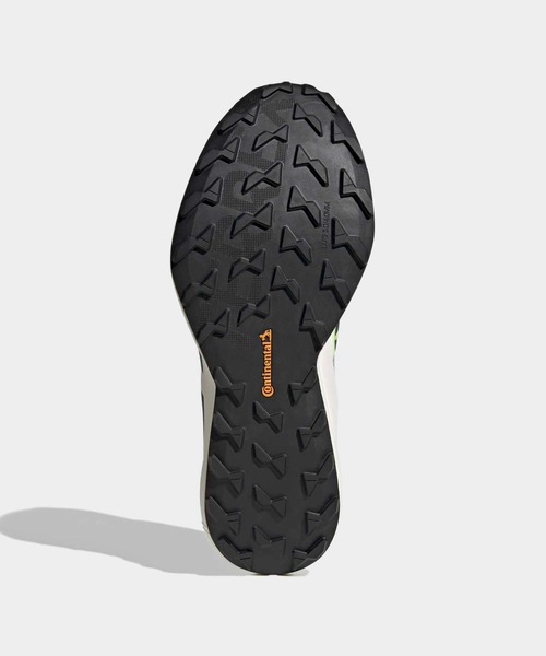 adidas(アディダス)の「テレックス アグラヴィック スピード 2 トレイルランニング / Terrex Agravic Speed 2 Trail Running / アディダス adidas(スニーカー・メンズ・ホワイト・30.0cm/29.5cm/29.0cm/28.5cm/28.0cm/27.5cm/27.0cm/26.5cm/26.0cm/25.5cm/25.0cm/24.5cm/24.0cm/23.5cm/23.0cm)」の16枚目の写真