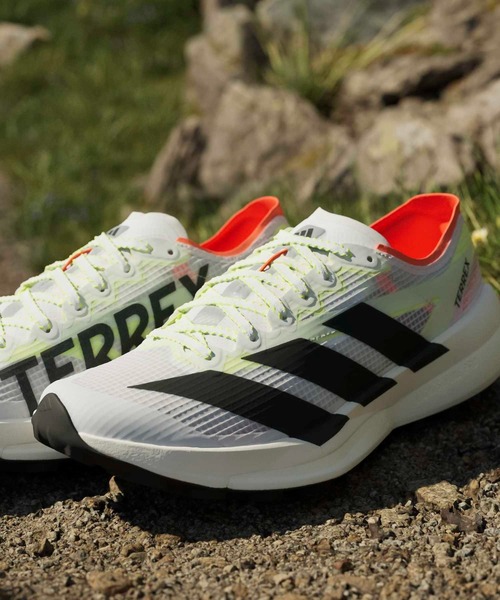 adidas(アディダス)の「テレックス アグラヴィック スピード 2 トレイルランニング / Terrex Agravic Speed 2 Trail Running / アディダス adidas(スニーカー・メンズ・ホワイト・30.0cm/29.5cm/29.0cm/28.5cm/28.0cm/27.5cm/27.0cm/26.5cm/26.0cm/25.5cm/25.0cm/24.5cm/24.0cm/23.5cm/23.0cm)」の6枚目の写真