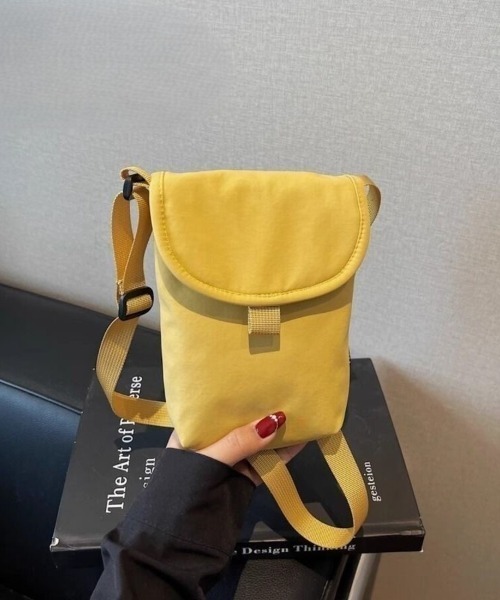 Beststore(ベストストア)の「シンプル&機能的!ミニショルダーバッグ(ショルダーバッグ・レディース・ベージュ/レッド/イエロー/グリーン/ブルー/ブラック/ホワイト・FREE)」の8枚目の写真