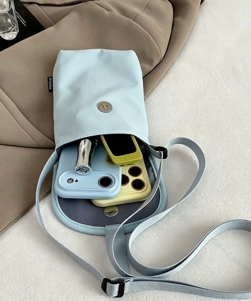 Beststore(ベストストア)の「シンプル&機能的!ミニショルダーバッグ(ショルダーバッグ・レディース・ベージュ/レッド/イエロー/グリーン/ブルー/ブラック/ホワイト・FREE)」の9枚目の写真