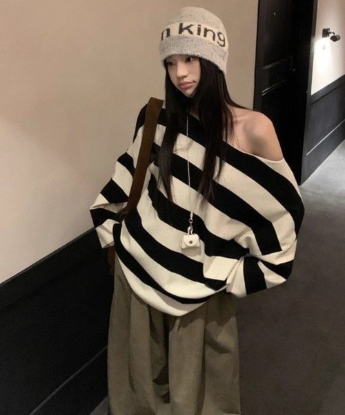 CHEER(チアー)の「【2WAYニット】太ボーダー ボートネック&オフショル ルーズニット(ニット/セーター・レディース・ブラック・FREE)」の7枚目の写真