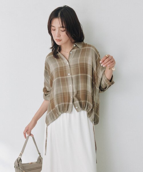 RIVE DROITE(リヴドロワ)の「ドレーピーチェックドロストシャツ(秋服/オンブレチェック)(シャツ/ブラウス・レディース・ベージュ/ブラック/ブラウン・FREE)」の8枚目の写真