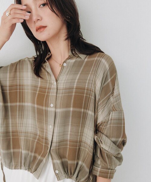 RIVE DROITE(リヴドロワ)の「ドレーピーチェックドロストシャツ(秋服/オンブレチェック)(シャツ/ブラウス・レディース・ベージュ/ブラック/ブラウン・FREE)」の11枚目の写真