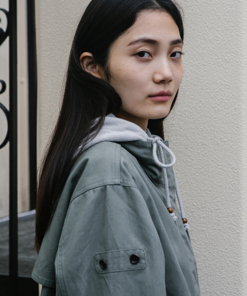 OHESHIO(オヘシオ)の「ラウンドポケット フィッシュテールジャケット、カーキ(ミリタリージャケット・レディース・その他・FREE)」の11枚目の写真