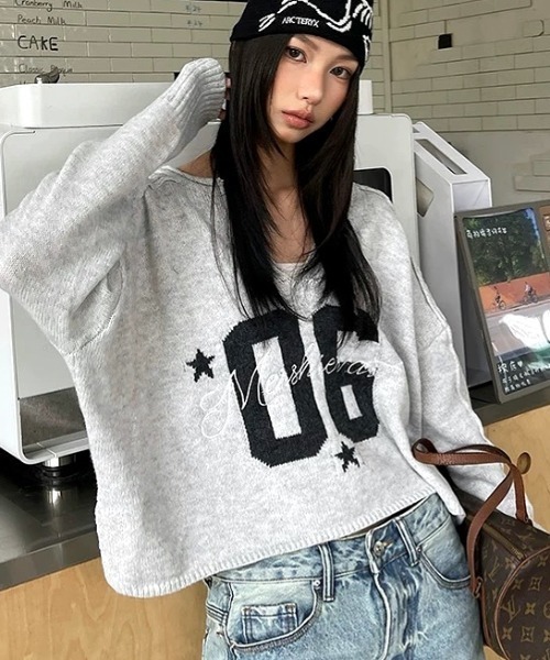 SHEENA(シーナ)の「ナンバリングロゴスキッパーニットトップス(ニット/セーター・レディース・ホワイト/グレー・M)」の11枚目の写真